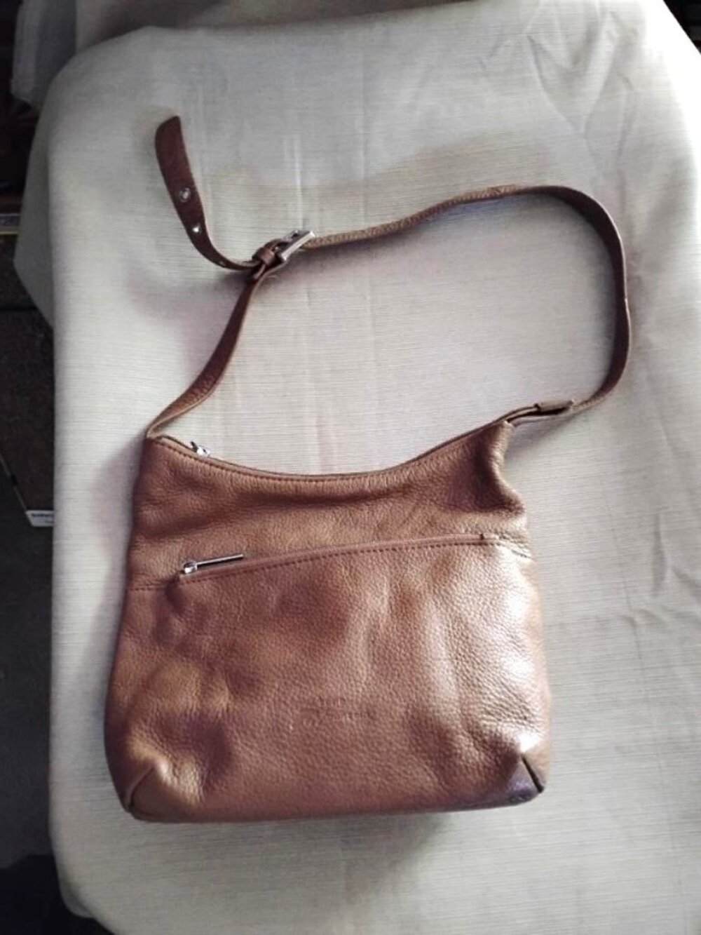 Stone Mountain ~ tan leather shoulder bag